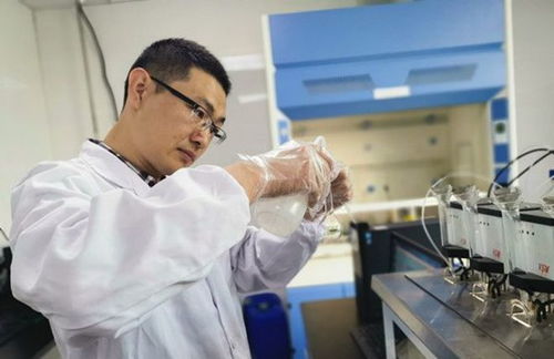 扎根西太湖，創(chuàng)新塑未來(lái)——記武進(jìn)區(qū)“學(xué)習(xí)身邊榜樣”入選者、塑料制品研發(fā)先鋒